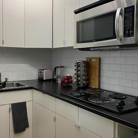 Lovely Condo バンクーバー エクステリア 写真