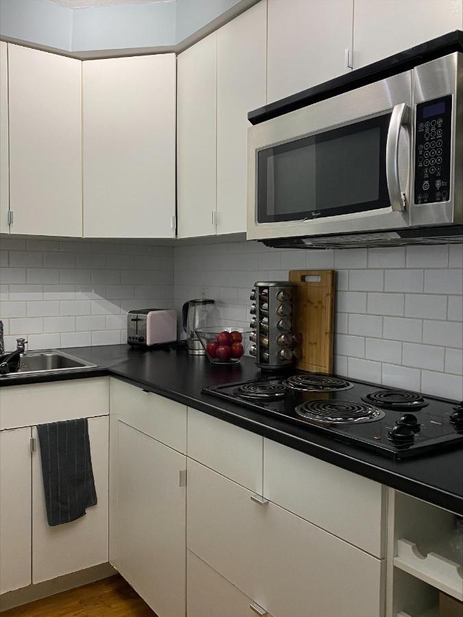 Lovely Condo バンクーバー エクステリア 写真